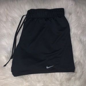 brand new size M nike shorts